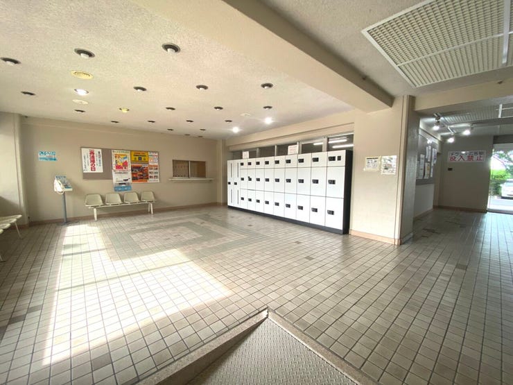 宅配ボックスを完備しており、荷物の受け取りに便利です!