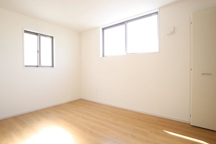 *洋室*
3階・6帖