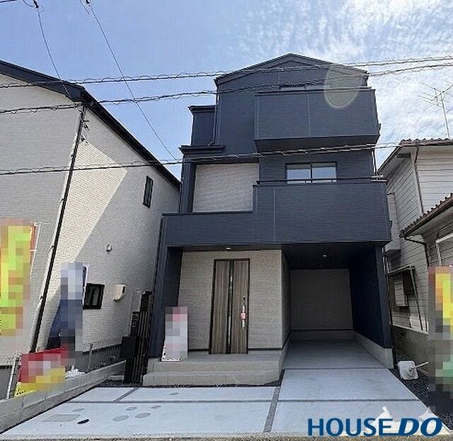 【外観】
豊富な収納スペースを確保した住宅♪
エブリイ船越店まで徒歩約7分の立地!