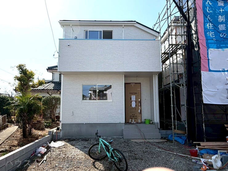 【外観】
現在建築中です!