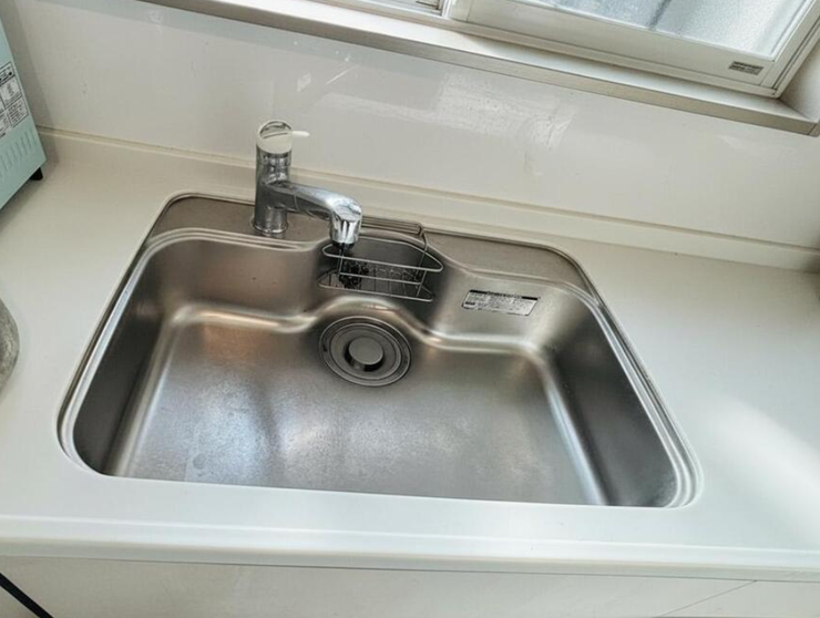 AIによる家具消ししています。