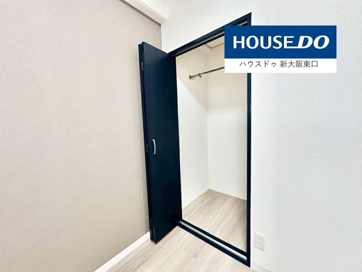 小さいながらも奥行きがあり、収納力がございます。