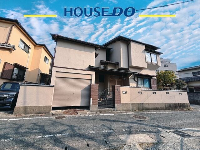 【外観】
南向き角地+4LDK+ガレージ♪福岡市寄りの立地のため、博多・天神へのアクセスが良いのも魅力です♪