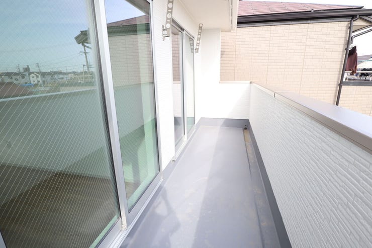 バルコニー 同仕様
日当たり良好です!