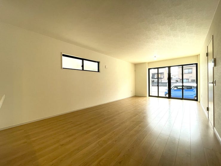 リビング 同仕様
明るく開放的なリビング広々♪
一家団欒の時間が増えそうです♪