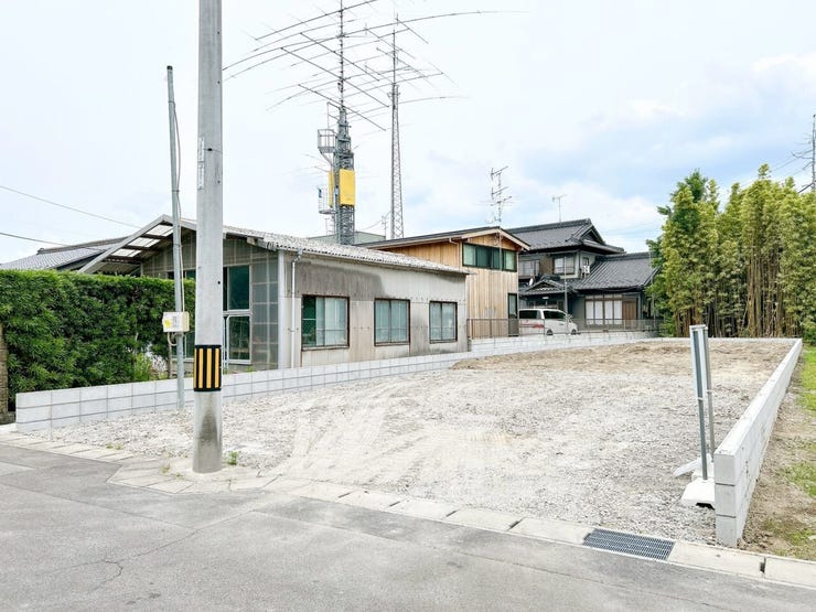騒音や混雑が少ない閑静な住宅街は、家族連れや静かな暮らしを求める方におすすめです!
さらに当物件と同様の物件の見学が可能です!気になる方はお気軽にお問い合わせください♪