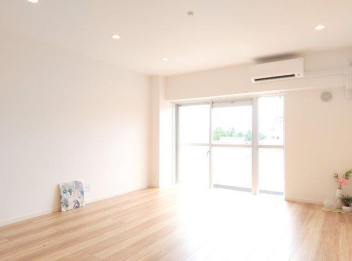 白基調、採新光良好です。