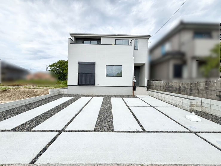 【外観】
収納豊富で住みやすい間取りです◎