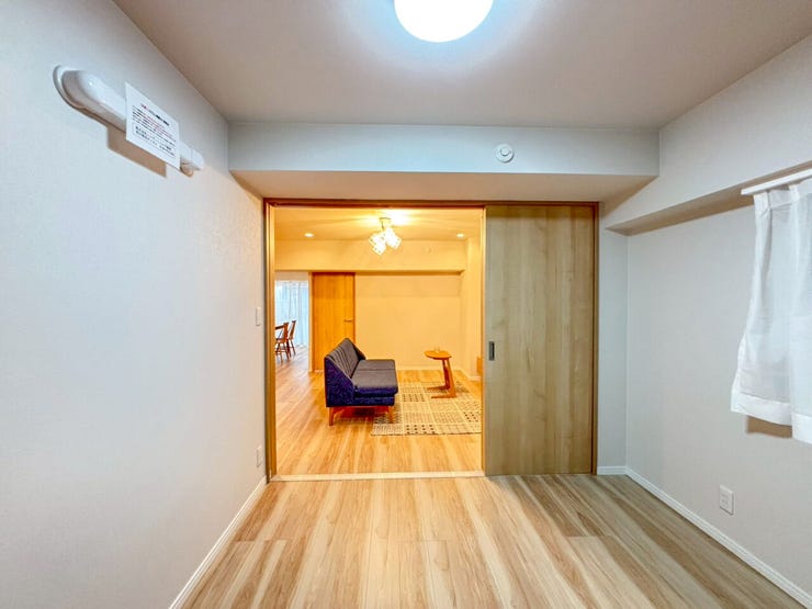 サンライフ三萩野A棟 角部屋♪モノレール駅まで徒歩約5分で駅チカ♪貴船小まで徒歩約6分で通学安心♪2026年7月中旬内装リフォーム