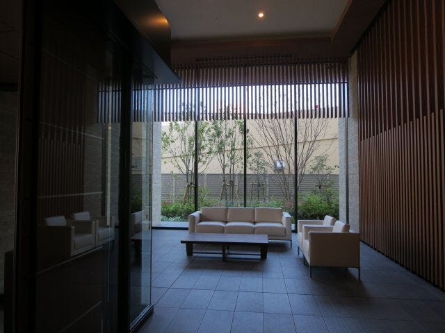 エントランスホール