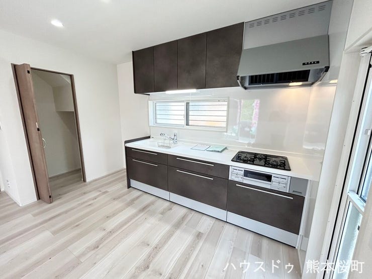 ■家族の「美味しい」が集まる舞台■高い機能性と美しいデザインを両立。料理する人も、待つ人も、笑顔になれる場所です。