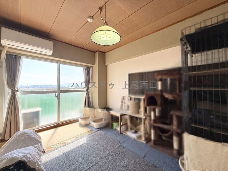 和室6.0畳
最上階の為、陽当たりも良く風通しもよい空間の為、心地の良い和室となっております。