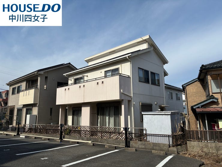 【外観】
◇外観◇
名鉄「名和」駅徒歩25分。コニュニティバス「濁池」停徒歩4分のオール電化住宅です。火を使わず小さなお子様やご高齢の方でも安心です。太陽光パネル搭載です。