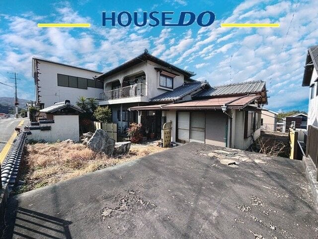 〈暮らしやすい住環境〉
スーパーや小学校、病院が徒歩圏内にあるため利便性良好かつ閑静な住宅地です♪