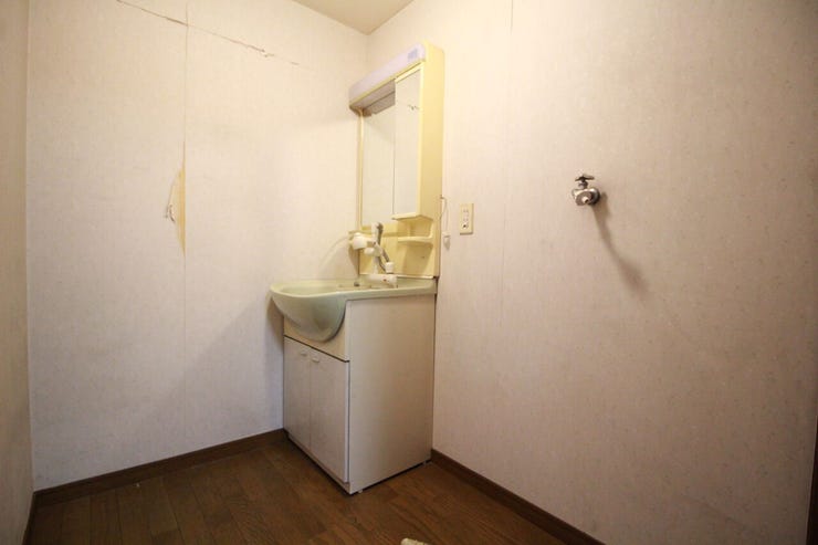 洗面所は小さなプライベートスペース。爽やかなスペースになるように設計されています。