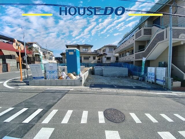 【前面道路含む現地写真】
小学校・スーパー・バス停が徒歩5分以内♪車2台OK+4LDK+バルコニー2ヶ所♪博多南駅徒歩18分♪