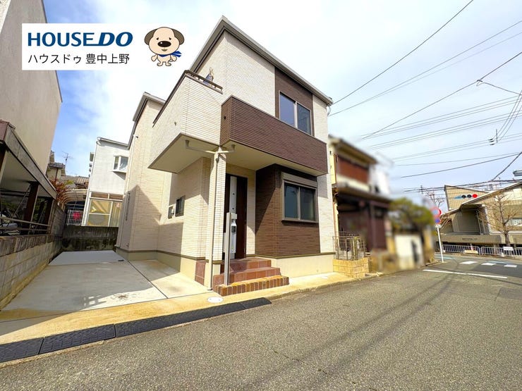 お車2台駐車可能なカースペース付きの再生住宅!!
緑豊かで閑静な平坦地に立地しており、子育てにピッタリの住環境です!