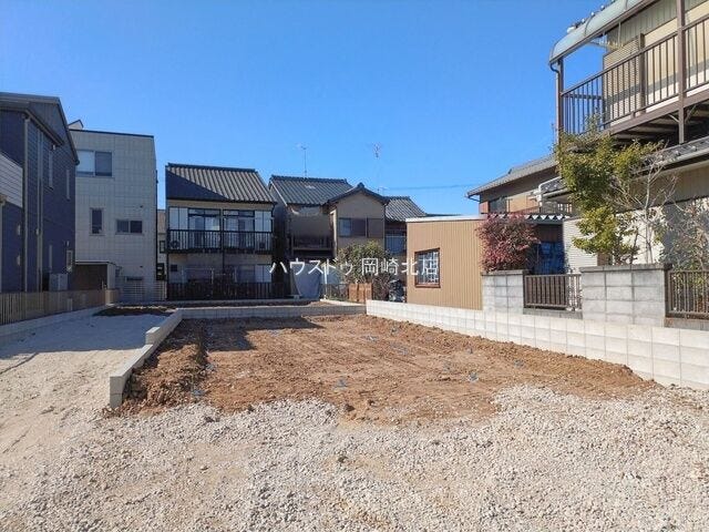 【外観】
愛知環状鉄道「北岡崎」駅まで徒歩約14分の立地です。
周辺環境も充実しており、住みやすい住環境です。