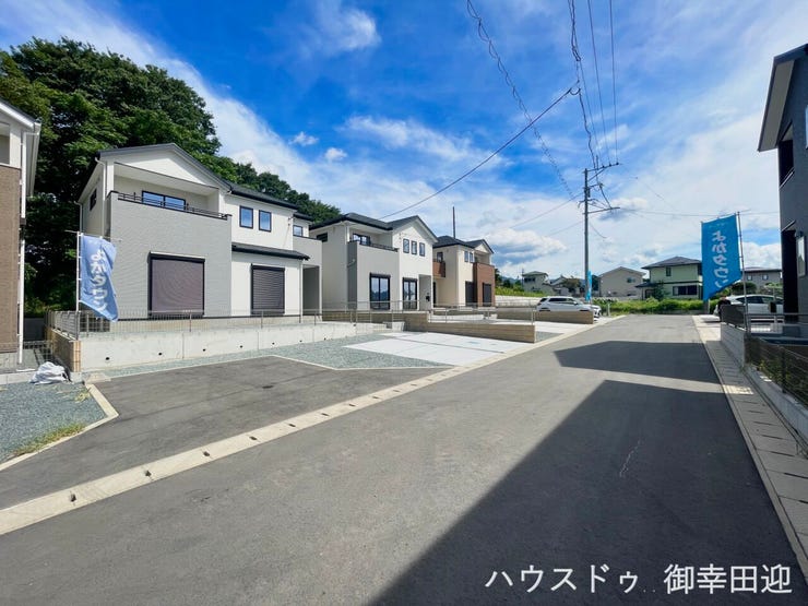 ■理想を叶える新しい暮らしの舞台■高いデザイン性と機能性を兼ね備えた住まい。ここで、家族の新しい物語が始まります。