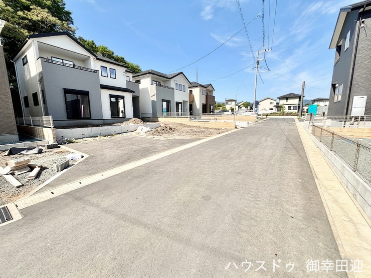 ■理想を叶える新しい暮らしの舞台■高いデザイン性と機能性を兼ね備えた住まい。ここで、家族の新しい物語が始まります。