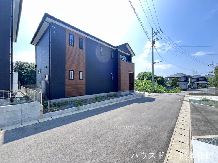 ■理想を叶える新しい暮らしの舞台■高いデザイン性と機能性を兼ね備えた住まい。ここで、家族の新しい物語が始まります。