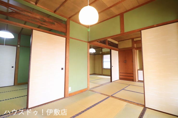 【和室4.5帖】
和室が続き間になっており、開放感のある空間