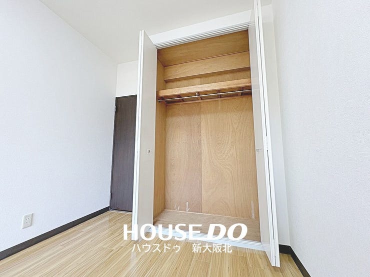 ■全居室収納付き!
■お部屋がスッキリ片付くだけでなく、新しく収納棚を買い足す必要がないので、初期費用が抑えられそうですね!