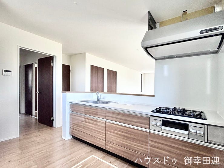 ■家族の「美味しい」が集まる舞台■高い機能性と美しいデザインを両立。料理する人も、待つ人も、笑顔になれる場所です。
