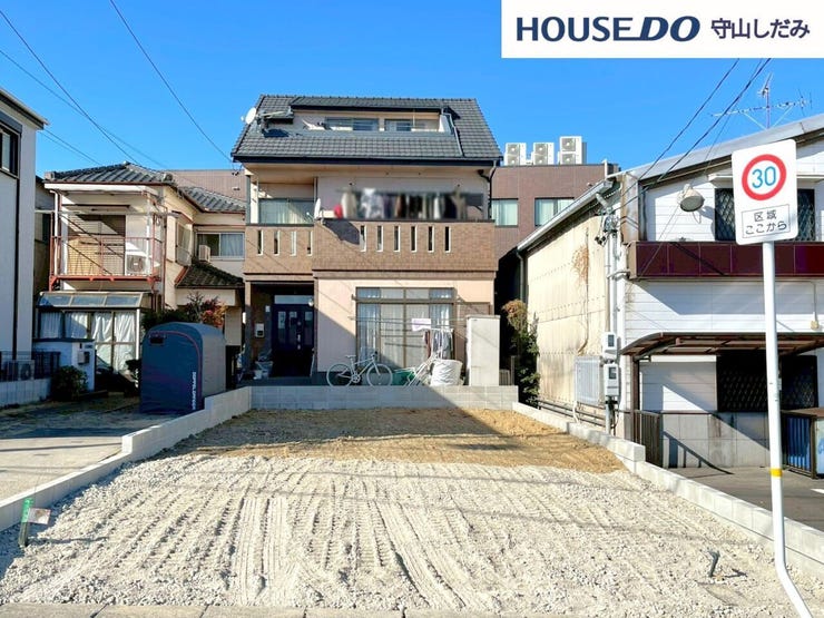 【陽当り良好】明るく暖かな光が差し込む家で、毎日が元気にスタート。南向きや開放的な窓からの自然光がたっぷりと室内に届き、季節を問わず温かみのある空間が広がります。家族全員が心地よく暮らせる住まいです。