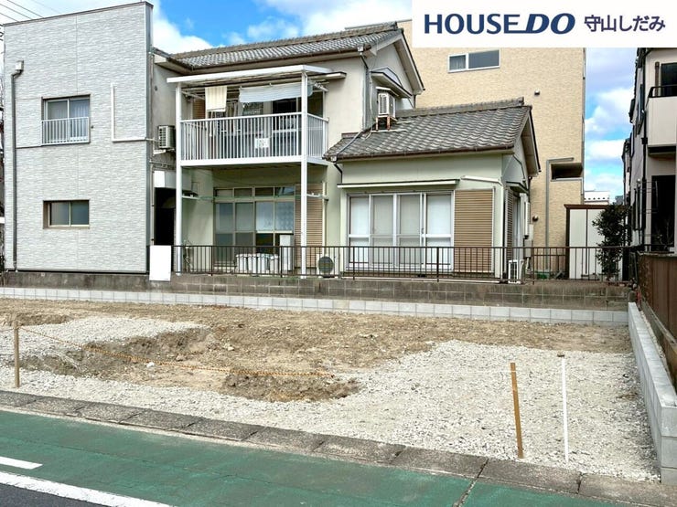 【駐車2台可能】車を2台所有している方には嬉しい、駐車スペースがしっかり確保された物件。来客時にも余裕を持って駐車できるため、家族や友人との時間ももっと楽しくなります。暮らしにゆとりが生まれますね。