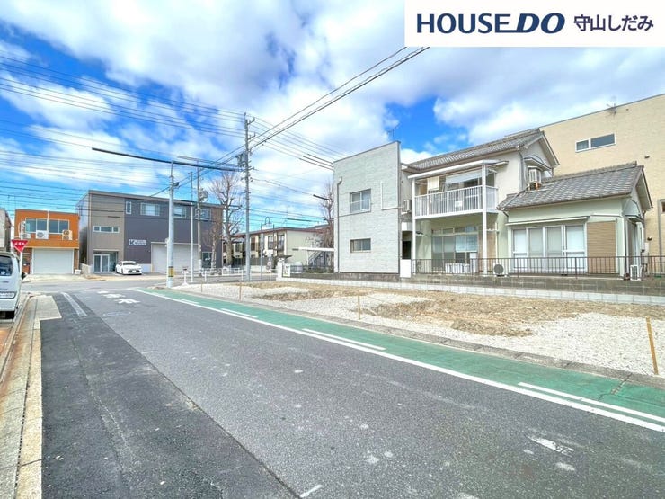 【前面道路】南向きの土地は日当たりもよく、お家の顔が正面を向きます。実際の交通量、日当たり、風通しは現地を見てみましょう♪現地を実際に見ていただくことでしか分からない情報が沢山あります!