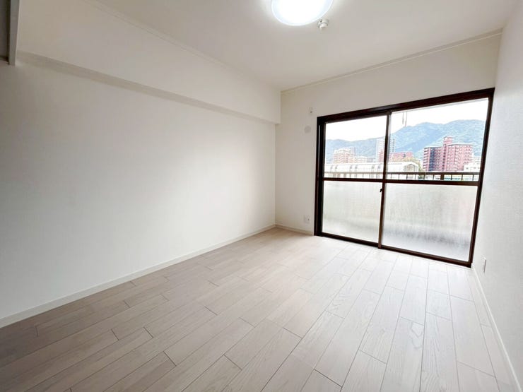 中古マンション見学ご案内いたします♪WEB【見学予約】案内もスムーズ♪26年4月内装リフォーム♪駅徒歩2分便利!