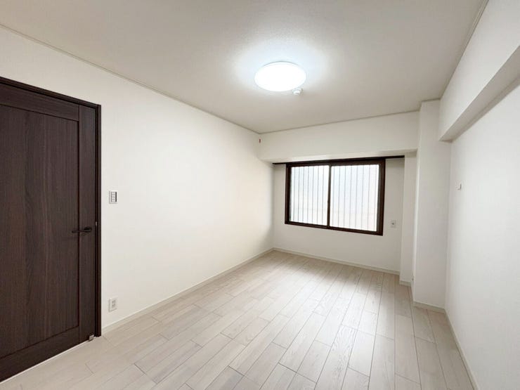 中古マンション見学ご案内いたします♪WEB【見学予約】案内もスムーズ♪26年4月内装リフォーム♪駅徒歩2分便利!