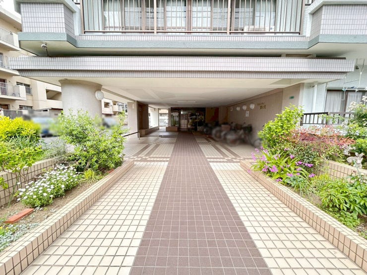 中古マンション見学ご案内いたします♪WEB【見学予約】案内もスムーズ♪26年4月内装リフォーム♪駅徒歩2分便利!