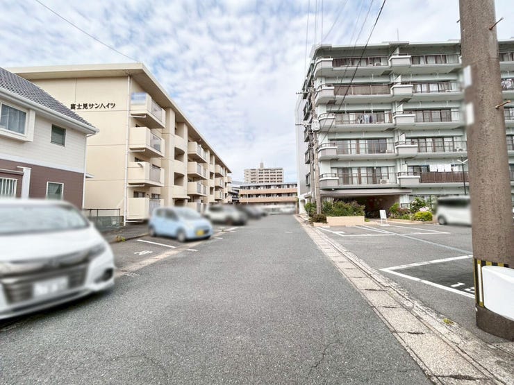 中古マンション見学ご案内いたします♪WEB【見学予約】案内もスムーズ♪26年4月内装リフォーム♪駅徒歩2分便利!
