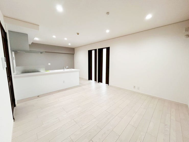 中古マンション見学ご案内いたします♪WEB【見学予約】案内もスムーズ♪26年4月内装リフォーム♪駅徒歩2分便利!