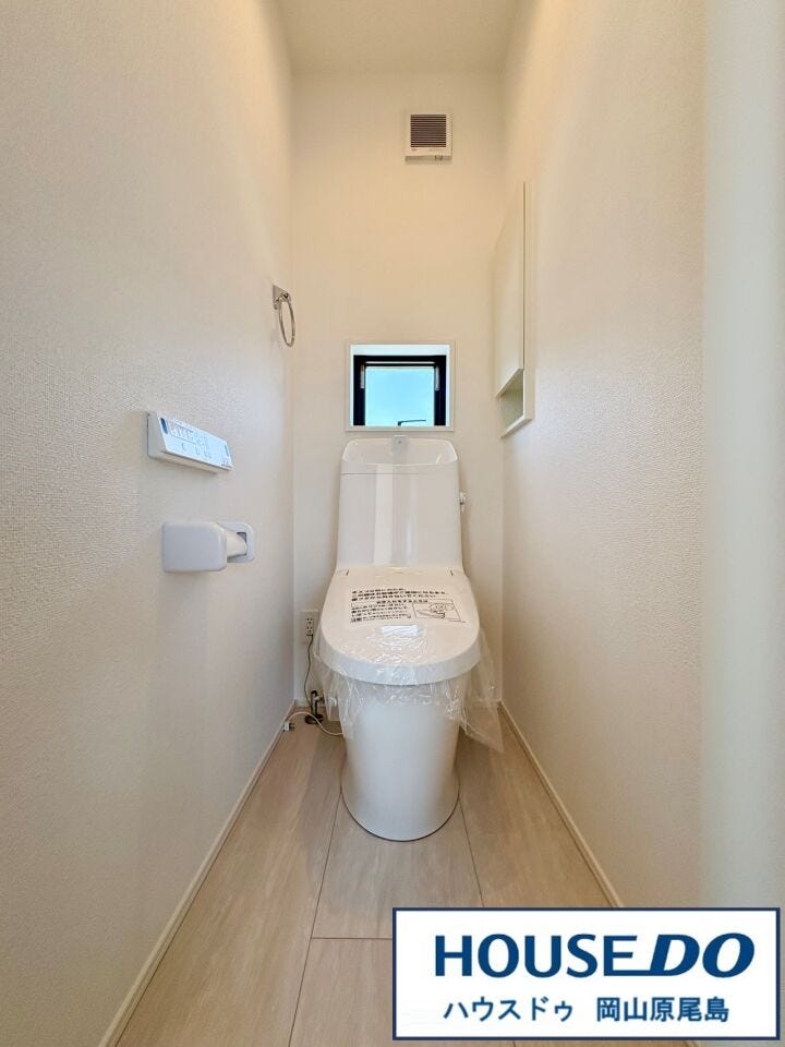 朝の忙しい時間にも活躍してくれそうな、トイレは1階と2階に配置しています♪