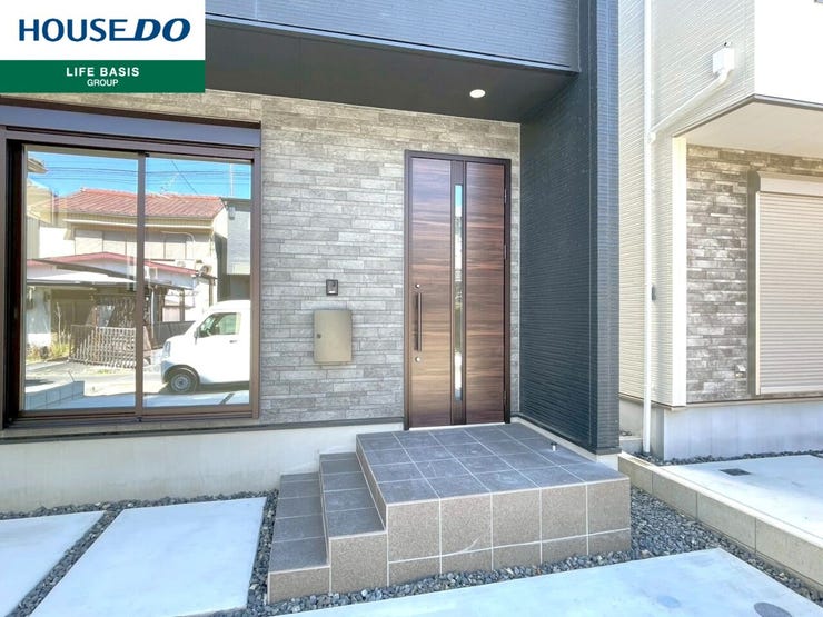 【小学校まで徒歩10分圏内】通学も快適で安心な距離。お子さまが自分で通学できる距離感で、毎日の歩行も健康的な習慣に。徒歩圏内の小学校なら、急な用事にもすぐに対応でき、学校との連携もスムーズですね。