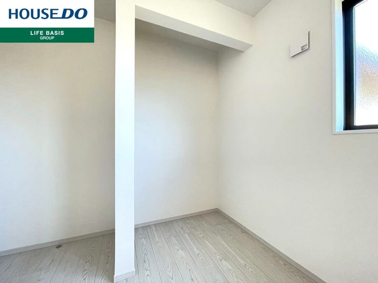 【ダブルロックキー】安心を一歩先へ。ご家族の大切な空間を二重に守ります。防犯意識が高まる現代だからこそ、安心して暮らせる環境が大切。家族や家財をしっかり守り、心配なく日々を過ごせる安全な住まいです。