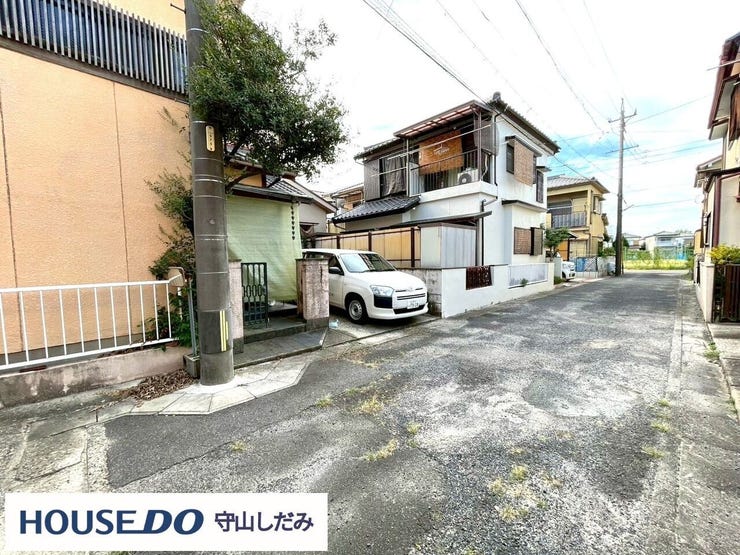 【前面道路】閑静な住宅街となっております。車通りも少ないので駐車も安心です。お子様のいるご家庭は安心して送り出せますね♪現地を実際に見ていただくことでしか分からない情報が沢山あります!