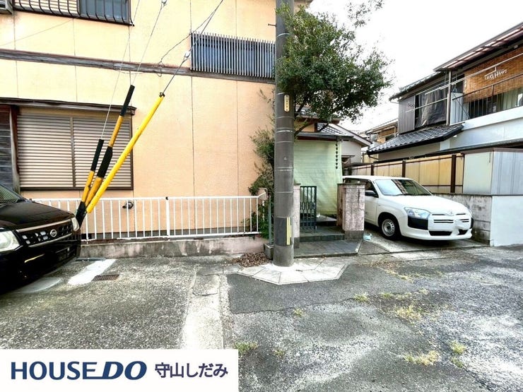 【整形地・平坦地】理想の住まいを計画しやすい、整形地・平坦地。形が整った平坦な土地は、建築の自由度が高く、効率的に家づくりを進めることができます。地面が平らで、無駄のない土地利用が可能です。