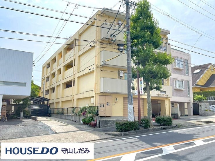 【ドラッグストアまで徒歩10分圏内】日々の健康管理や急な体調不良にも、すぐに対応できる距離が安心感をもたらします。薬や化粧品、日用品まで取り揃えたドラッグストアが近くにあれば便利ですよね!