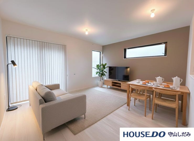 【リビング】
【家具配置イメージ/リビング】光が優しく差し込む明るいリビング♪最高の家族団らんのお時間をお過ごしいただけます♪ひろびろとしたLDKで、ソファや4人掛けテーブルを置いても使いやすい配置です。