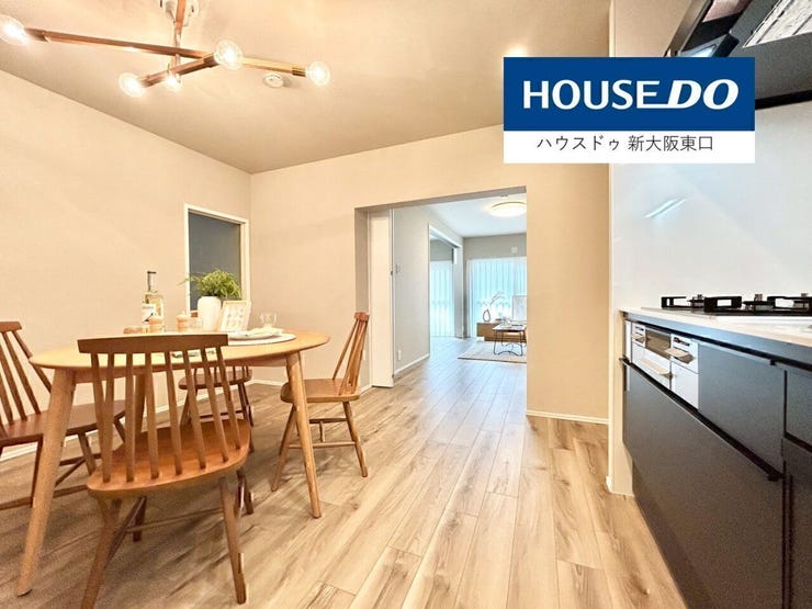 キッチンの上には、ダウンライトを増設でとても明るいです。