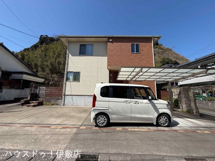 【外観写真】
住宅ローン返済例
月々7万4986円 ボーナスなし
借入額2780万 頭金なし
鹿児島銀行、年利1.35%(変動金利、定率型)期間50年