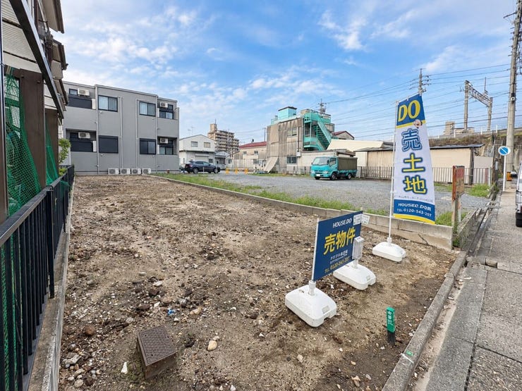 【建築条件なし】理想の家を自由に描く、建築条件なしの土地。好きなデザイン、好きな工務店で、オリジナルの住まいを実現できる自由度の高い土地です。周辺環境や立地条件を生かすことが出来ます。