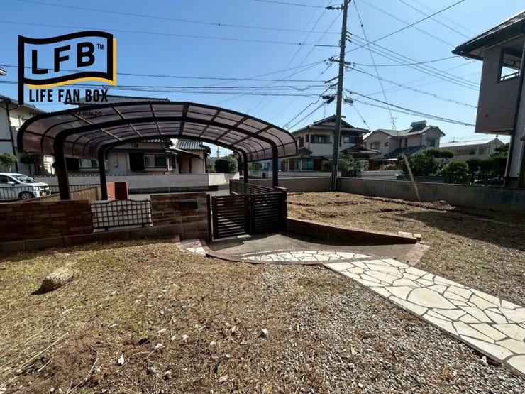 広々としたお庭です♪ガーデニングや家庭菜園も出来そうですね♪