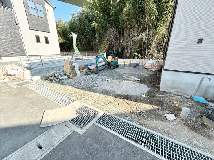 ■車と趣味の幅が広がる場所■単なる駐車スペースではない、洗車やタイヤ交換、DIYにも使える多目的な屋外スペースです。