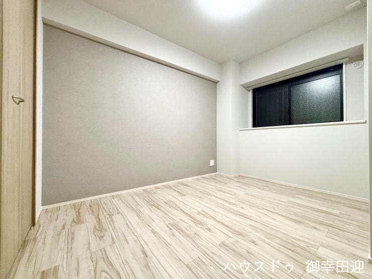 ■洋室②■寝室、書斎、趣味の部屋。家族の成長やライフスタイルに合わせ、様々な使い方ができる快適な空間です。