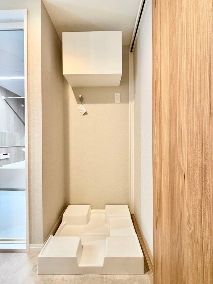 上部に棚があり、スッキリ空間を保てます♪